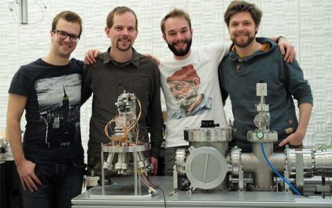 IBM创造纳米世界新工具——扫描探针温度计