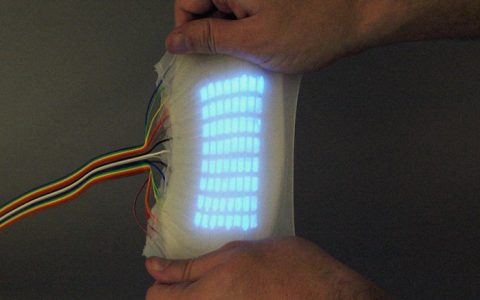 神奇“发光皮肤”让机器人变成性情中人!