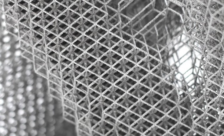 joris-laarman-lab-aluminum-gradient-chair-designboom-06-818x1227-683x1024