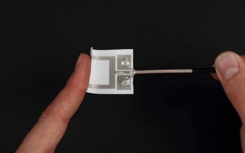 百弯千折还坚韧,轻薄如纸软陶瓷