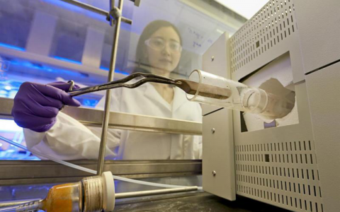 液氮快冷竟能“剥离”二维纳米层！