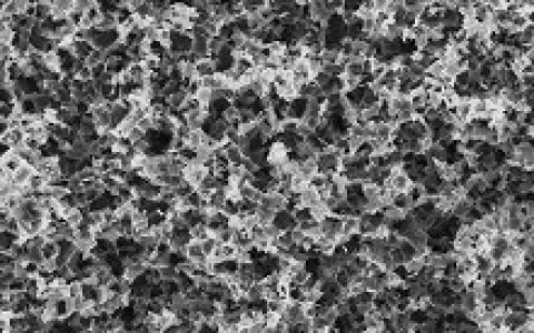 不用改变金属材料整体性能就能改变材料界面性能