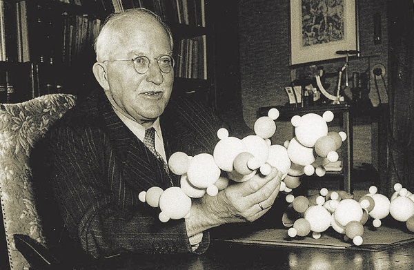 foundation-of-polymer-science-by-herman-staudinger-commemorative-booklet