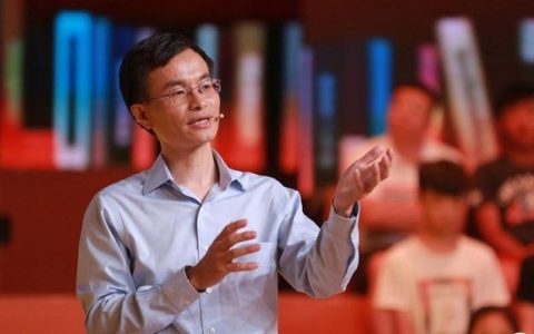 杨培东“开讲啦 ” 且看“有证的天才”如何看待科研！