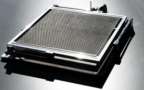 王者归来——太阳能电池板效率达到36.4%!