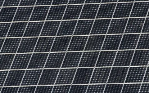 打怪成功！新型无毒溶剂助力钙钛矿型太阳能电池商业化