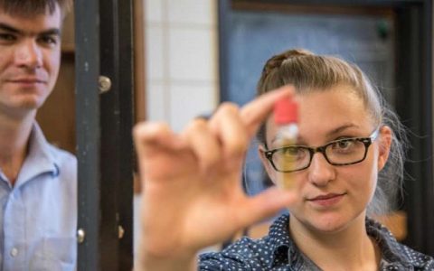 颠覆性新方法:助力生物细胞内部探索和新型LED生产领域