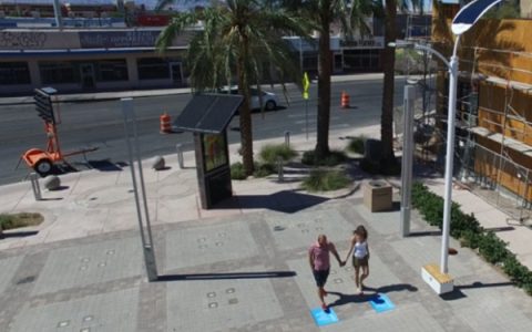 厉害了word街灯：踩一踩照亮拉斯维加斯！