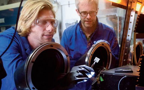 Science：钙钛矿太阳能电池已做好商业化准备！