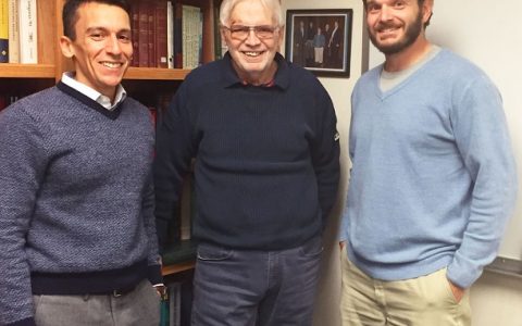 简直了!居然用石墨烯做防弹背心