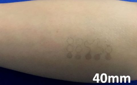 利用石墨烯纹身检测生命体征