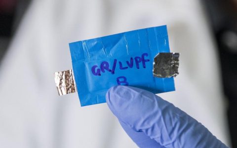 不会爆炸的水基锂离子电池